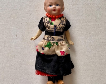 Vintage 1930s-40s Composition Dutch Girl Doll Wooden Shoes Clogs
