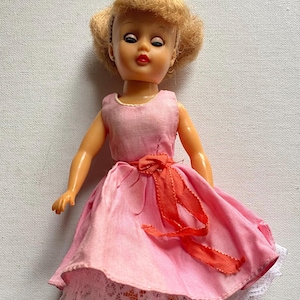 Vintage 10&quot; Uneeda Twist Waist Fashion Doll - TLC Doll