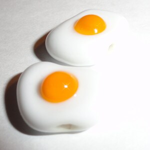 Yust a Yolk......Set of 2 Eggs, Handmade Lampwork Beads poached chicken farm hen egg rooster white yellow Beatlebaby Glassworks SRA image 3