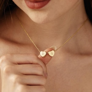Collar con inicial de corazón en oro de 14 quilates, grabado personalizado en 3D, con nombre y letra, con múltiples iniciales de corazón, regalo para abuela.