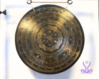 Handgemachter goldener Mantra Gong: Tibetischer Klangheilungstempel Gong