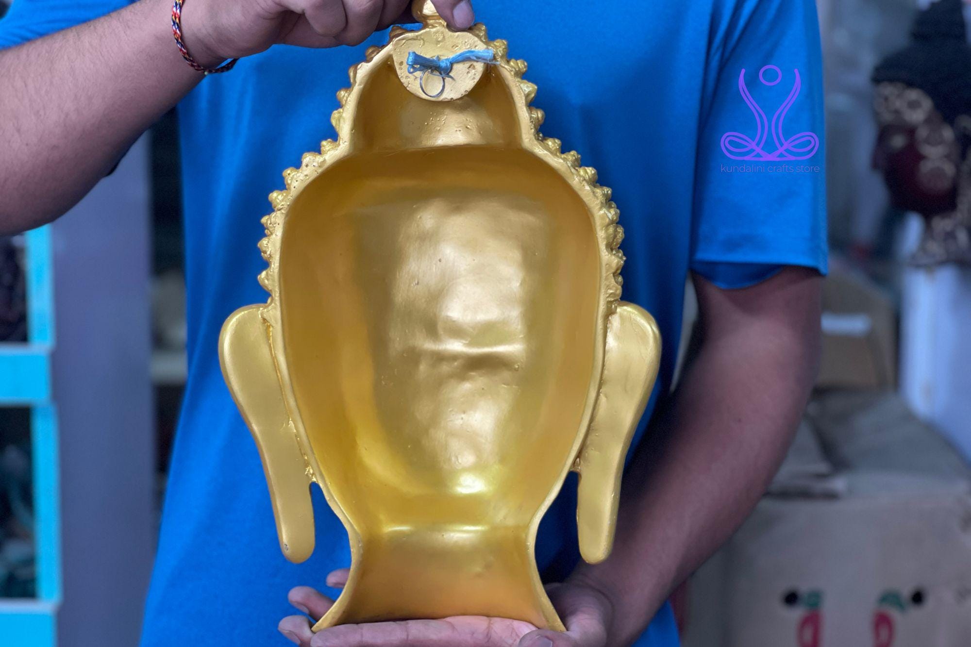 手作りの金樹脂仏顔壁掛け：ネパールのスピリチュアルな装飾 - Etsy 日本