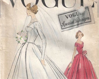 1950's Vogue Sewing Pattern No. S-4747 Classic Wedding Bridal Gown with Long Tapered Pointed Sleeves  Bridesmaid Dress - Bust 34