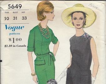 1960's Vogue Sewing Pattern No. 5649  Semi-Fitted Sheath Dress with Round Neckline & Patch Pockets  Size 10  Bust 31  UNCUT