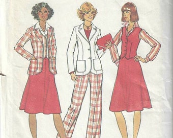 1970's Pantsuit   Semi-fitted Jacket Button Down Vest and Pants Simplicity 7377 Vintage Sewing Pattern 3 Piece Suit Office Wear - Bust 39