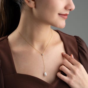 14K Gold Pearl Necklace, Dainty Pearl Lariat Necklace, Silver Minimal Y Drop Necklace, Tiny Pearl Layering Jewelry, Bridal Wedding Necklace