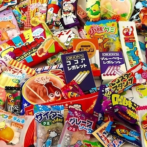 8LB Asian Snack Box With Drinks, Ramen, Candy, Cookies And More
