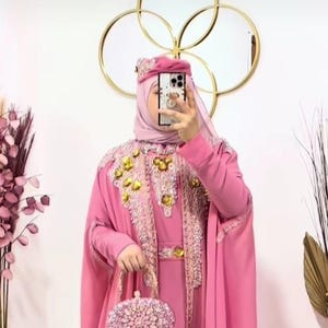Elegant Muslim Abaya - Perfect for Eid & Special Occasions Luxurious Abaya Dress for Fashionable Muslimah