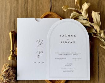 Personalized White Wedding Invitation: Elegant oval cut