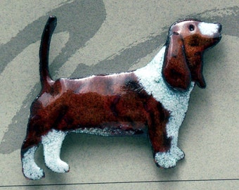 Bassett Hound Enameled Dog Pin