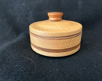 Small Lidded bowl 4" diameter: decorative, salt box, jewelry or whatever.