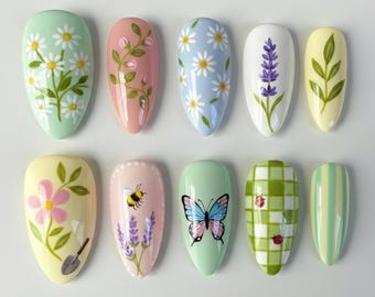 Hand-Painted Spring Garden Press On Nails, Vintage Floral Bee Nail Art, Pastel Cottagecore Flowers Plaid Nails, Cute Spring Summer Nails