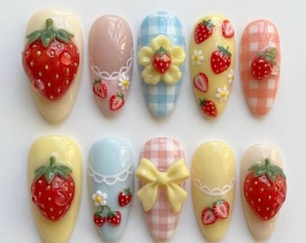 Unghie finte Kawaii a forma di fragola, unghie a forma di fragola pastello, set di unghie con frutta 3D, unghie a quadretti per picnic, unghie estive in stile cottagecore