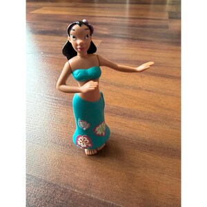 Disney Lilo & Stitch Nani Pelekai Hula Dancing Figura Juguete rodante floral verde azulado imagen 2
