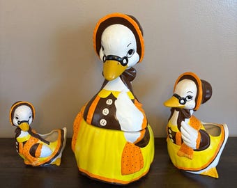 Vintage 1986 Mother Goose Ceramic Cookie Jar and Planter Set 3pc Yellow Brown