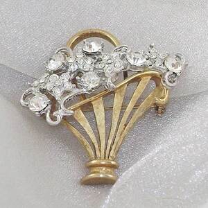 Flower Brooch. Rhinestone Basket of Flowers Brooch.  Rhinestone Flower Basket Pin. waalaa.