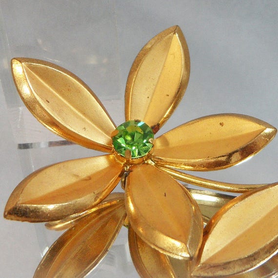 Flower Brooch. Rhinestone Flower Brooch. 1950s.  … - image 3