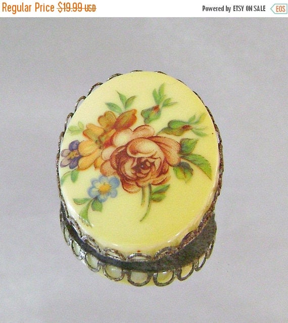 Flower Brooch. Yellow Flower Cameo Brooch Yellow … - image 4