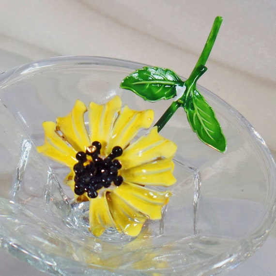 Flower Brooch. Yellow Flower Brooch.  Yellow Blac… - image 3