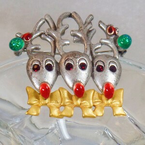 Christmas Brooch. Christmas Pin. Pewter Three Reindeer Brooch.  Pewter Reindeer Pin. Rudolph Pin. Christmas Brooch.  Holiday Pin. waalaa.