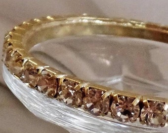 Pulsera. Pulsera Rhinestone. Gold Tone Prong Set Clear Rhinestones Bangle. waalaa.