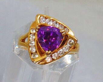 Amethyst Ring.  Cubic Zirconia Ring. Cocktail Ring, Trillion Amethyst Ring. Gold Ring. waalaa.