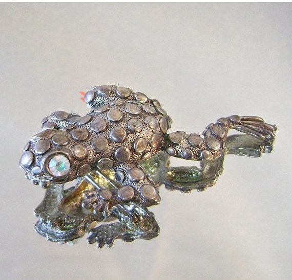 Pewter and Rhinestone Frog Brooch.  Pewter and Rh… - image 2