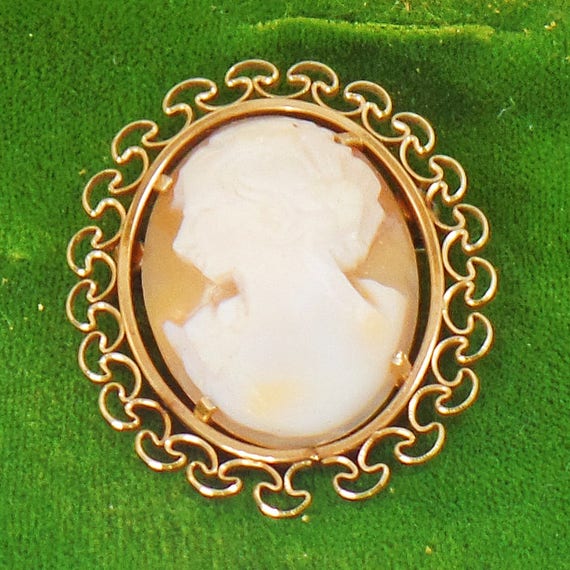 Krementz Cameo Brooch. Gold Natural Shell Carved … - image 1