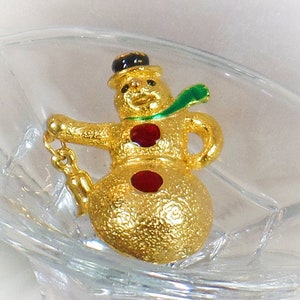 Christmas Brooch. Vintage Brooch. Snowman Brooch. Gold Snowman Brooch. Christmas Pin. Enamel Snowman Pin. Holiday. Jewelry for Women. waalaa