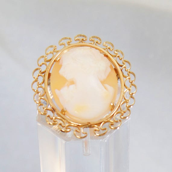 Krementz Cameo Brooch. Gold Natural Shell Carved … - image 4