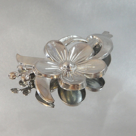 Flower Brooch. Silver Flower Brooch. Silver Pin.  