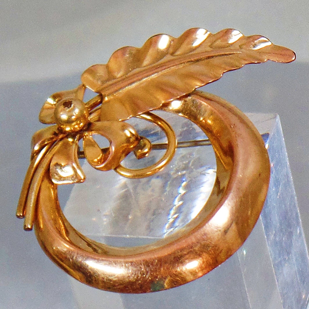 Broche vintage laiton décor Basilique ND de Lourdes - Le Grenier de Lisette