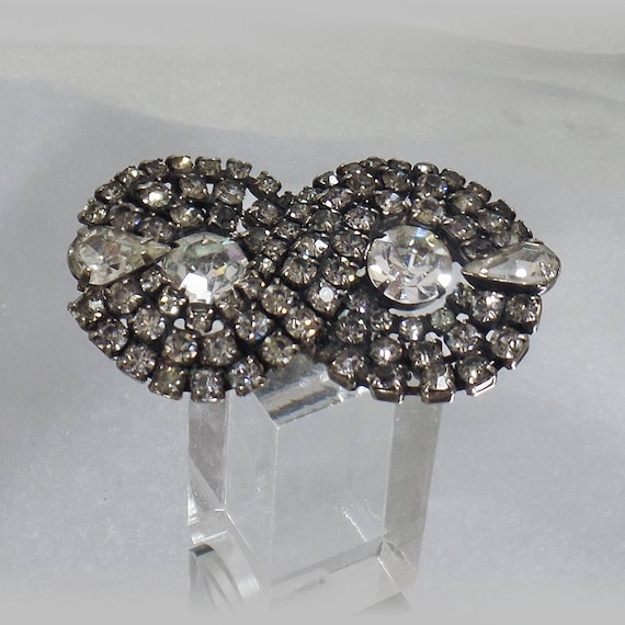 Kramer Art Deco Rhinestone Brooch.  Clear and Gra… - image 1