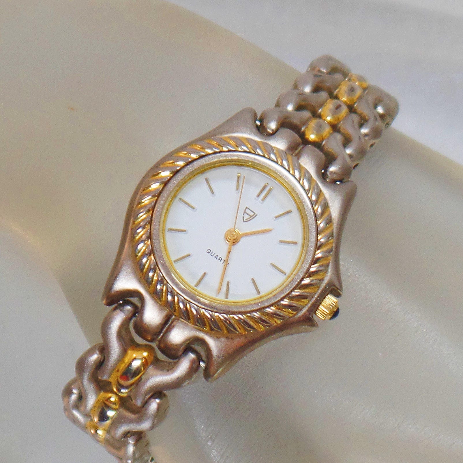 Alexander julian watch sales