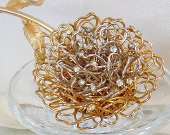Flower Brooch. Huge Gold Silver Wire Trembler Flower Brooch.  Rhinestone Trembler Flower Pin. waalaa.