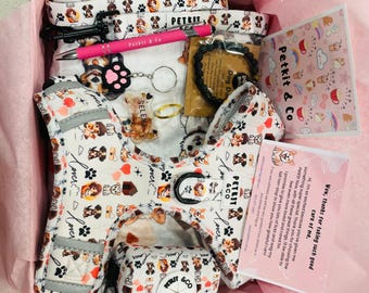 Welcome PetKit, Custom-Adjusted Harness, Custom- pet leash, Pet Banket, Poop Bags holder