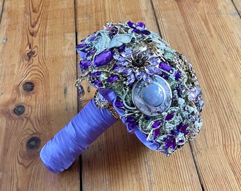 Purple BROOCH BOUQUET - Bridal All brooch wedding bouquet - Artificial bouquet - jewel bouquet -  Vintage style heirloom with pearls, jewels