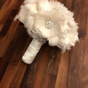 Feather bouquet - Ivory Bridal Bouquet - Gatsby Bouquet - Wedding diamante  bouquet - Small size - FREE U.K. Shipping