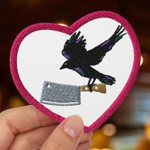 Geborduurde patch Butcher and Blackbird, Ruinous Love opstrijkbare donkere romantische merchandise, Brynne-wever