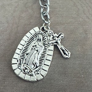 Our Lady of Guadalupe Schlüsselanhänger. Katholischer Schlüsselanhänger. Maria und Kruzifix Schlüsselanhänger. Christliches Geschenk. Christlicher Schlüsselanhänger.