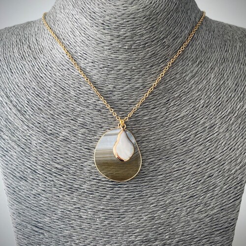 Damen Halskette. Layer-Halskette. Halskette mit Anhänger aus Achat und Zuchtperle. Damen Anhänger Halskette. Edelstein-Anhänger. Damen Halskette. Silber