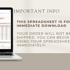 K&ouml;nnte beinhalten: Ein Laptop-Bildschirm zeigt eine Tabellenkalkulation mit dem Text "IMPORTANT INFO" und "THIS SPREADSHEET IS FOR IMMEDIATE DOWNLOAD. YOUR ORDER WILL NOT BE SHIPPED. YOU CAN BEGIN USING YOUR SPREADSHEET IMMEDIATELY!"