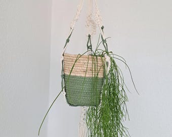 Macrame plant holder, hanging planter, boho macrame plant hanger, boho decor, gift, home decor, macrame decor, indoor plant hanger