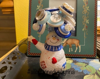 X-MAS SNOWMAN Buttons and Salt Shaker -  Button Art ~ Retro Art ~ Gift for Crafter ~ Gift for Seamstress ~ Nursery ~ Boho Art