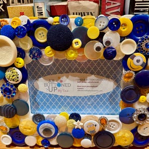 MINION Button Picture Frame in Blue Yellow and White ~ Cartoon Frame ~ Frame for Child ~ Birthday Gift ~ Baby Gift ~ for 4x6 photo