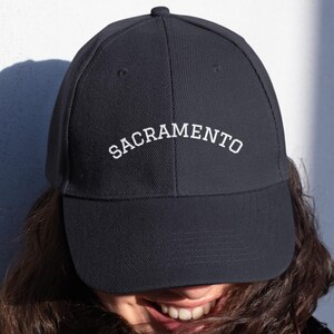 Gorra bordada de Sacramento, regalos, California, bordada, béisbol, gorra, beige, gorra de papá, vacaciones, regalo de viaje, gorra de hombre, regalo para él