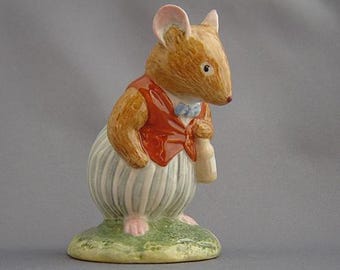 Brambly Hedge by Jill Barklem - Border Fine Arts Dusty Pushing