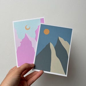 gipfel • kunstvolle Postkarte mit Berglandschaft und Mond
