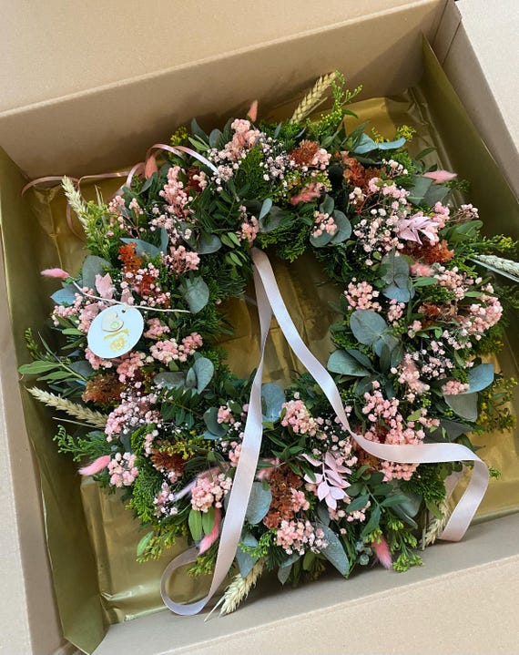 Kranz Türkranz Schleierkraut Trockenblumen Eukalyptus Hochzeit dekoration personalisiertes geschenk wanddeko geschenkidee handgemacht