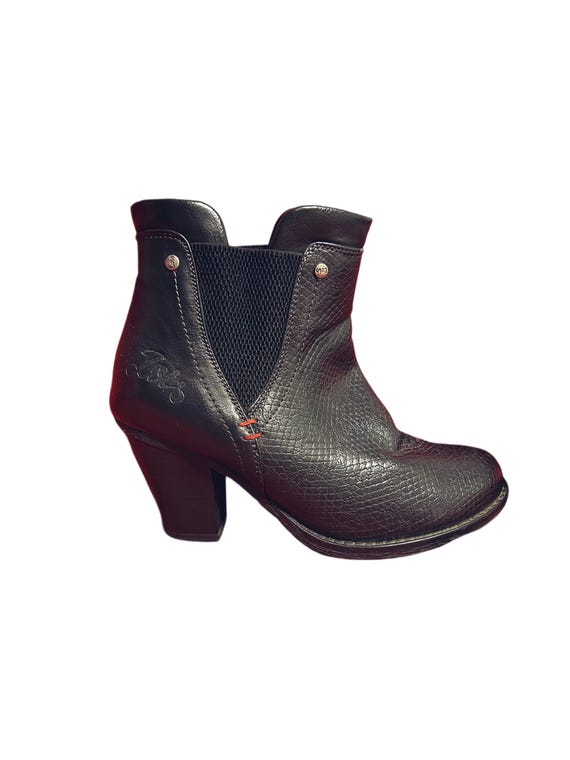 Lois Black Cowboy Ankle Boots | Size EU 39 US 8.5 | Y2K Style Spanish Vintage Heeled Leather Booties